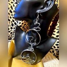 Handmade Flat Wire Hoops With Matching Neck Wear Large Lightweight Design Wire Earrings Ideas, Aluminum Wire Jewelry, Wire Jewelry Earrings, Aluminum Earrings, Flat Wire, Earrings Ideas, Diy Wire Jewelry, Wire Earrings, Copper Earrings