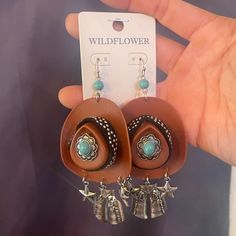 Look At These Cute Earrings. They Are Not Hypoallergenic, So Please Keep That In Mind. They Are Perfect For Country Thunder, The Rodeo, Or Poshfest In Nashville. They’re So Dang Cute, But I Have So Many Pairs Of Earrings, I Just Want Them To Go To Someone Who Will Actually Wear Them. Western - Boho - Southwest - Cowboy - Turquoise - Country - Desert - Summer - Festival - Silver - Dangly - Cowboy Hat Cowboy Hat Earrings, Cowgirl Earrings, Country Thunder, Cowgirl Accessories, Earrings Patterns, Leather Ideas, Cowgirl Jewelry, Western Earrings, Beaded Earrings Patterns