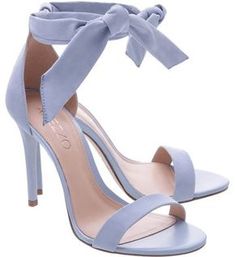 Hak Tinggi, Cute Shoes Heels, Shoes Heels Classy, Fancy Shoes, Girly Shoes, Aesthetic Shoes, Crystal Blue, Fashion Heels, Carrie Bradshaw