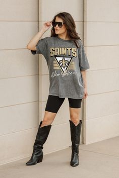 Gameday just got better with our New Orleans Saints oversized short sleeve crewneck tee. Crafted from super soft fabric, it's destined to become your new fan favorite! Basic Girl, Saints Football, Gameday Couture, Oversized Crewneck, Tennessee Titans, Jacksonville Jaguars, New Orleans Saints, Detroit Lions, Carolina Panthers