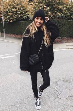 Kate Hutchins, All Black Outfits For Women, Chique Outfits, All Black Outfit, Autumn Outfit, Winter Fashion Outfits