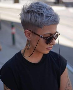 Pixie Haircuts For Thick Hair, Super Short Haircuts, Haircuts For Thick Hair, Androgynous Hair, Men Hair Color, Choppy Bob, Hairstyle Trends