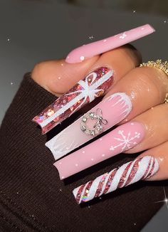 Sparkly Green Christmas Nails, Xl Christmas Nails, Let It Snow Nails, Christmas Long Nails, Pink Sweater Nails, Christmas Acrylic Nail Designs, Cute Christmas Nail Designs, Christmas Acrylic Nails, Prom 2k24