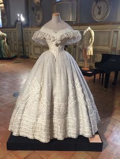 Movie Cosplay Historical 1963s Victorian White Ball Gown Puffy Princess Wedding Dress Evening Gown Custom Made - AliExpress 200000532 Historical Gowns Victorian, 1860 Wedding Dress, 1850s Wedding Dress, 1800 Fashion Women Victorian, 1850 Wedding Dress, Dresses From The 1800s Ball Gowns, 1860s Dresses Casual, 1840s Wedding Dress, 1860s Womens Fashion