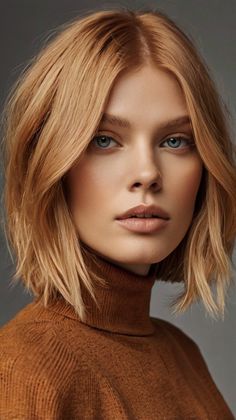 Effortless Layered Bob for Blondes with Copper Soft Autumn Copper Hair, Soft Autumn Blonde Hair, Soft Copper Hair, Short Strawberry Blonde Hair, Sleek Lob, Dynamic Hair, Blond Color