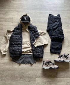 Khaki Outfit Men, Air Jordan Outfit, Guys Fits, Drippy Outfit, Gentlemen Wear, Everyday Casual Outfits, Mens Casual Outfits Summer, The Best Outfits