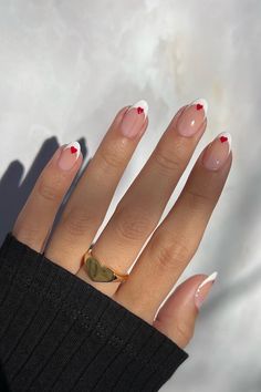 50 Trendy Short Valentines Day Nails [2024] For A Chic Romantic Look! Summer French Tip Nails, Nails Vday, Valentine Day Nails, Valantine Day, Chic Manicure, Vday Nails, Best Amazon Finds, Eyeshadow Set, Valentines Day Nails