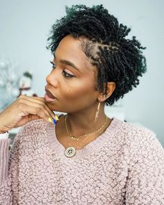 Microlocs Hairstyles, Sisterlocks Styles Updo, Lock Styles, Cabello Afro Natural, Sisterlocks Styles, Natural Hair Cuts, Natural Hair Short Cuts, Short Locs Hairstyles