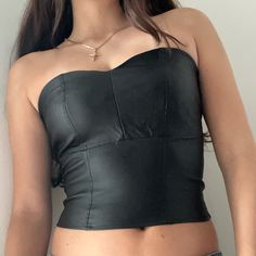 Used/Good Condition Size S Black Y2k Tube Top For Summer, Black Y2k Style Tube Top For Summer, Y2k Fitted Strapless Top, Trendy Strapless Top For Night Out, Black Fitted Y2k Tube Top, Black Tube Top For Club And Spring Season, Spring Black Tube Top For Club, Black Y2k Strapless Tube Top, Y2k Style Tube Top For Club In Spring