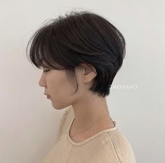 Dew Haircut, Two Block Haircut Girl, Asian Tomboy Haircut, Graduated Bob Haircut, Short Graduated Bob, Wolf Cut Hair, Graduated Bob, Pixie Haircut For Round Faces, Short Hair Tomboy