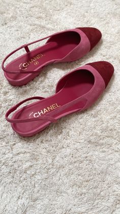 Chanel Slingback, Shoes Heels Classy, Cinderella Shoes, Outfit Vintage, Classy Shoes, Fancy Shoes, Shoe Inspiration, Girly Shoes, Aesthetic Shoes