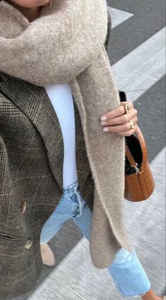 Nyc Winter Outfits, Stile Blair Waldorf, Adrette Outfits, Wilfred Aritzia, Thanksgiving Outfit Ideas, Chique Outfit, Cute Thanksgiving Outfits, What To Wear Fall, Thanksgiving Outfit Women