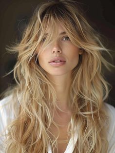 Layered Haircuts for Long Hair: Your Complete Guide to Revamping Your Tresses - Style US Side Part Layered Hair, Haircuts For Medium Hair