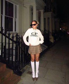 Outfits With High Knee Socks, Plaid Skirt Knee High Socks, White Thigh High Stockings Outfits, Socks Heels Outfit, Long Socks And Skirt, Tall Sock Outfits, Knee High Socks With Heels, White Socks And Heels, Stocking Socks Outfit