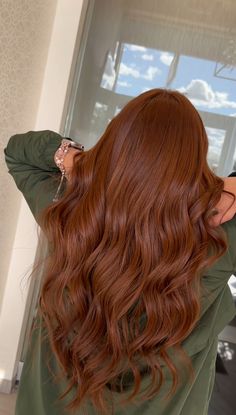 Brown Multi Tone Hair, Different Hair Colors For Short Hair, Good Hair Colors For Pale Skin Brown Eyes, Solid Copper Hair Color, Natural Deep Red Hair, Natural Fall Hair Color, Natural Looking Red Hair Color, Cinnamon Copper Hair Color, Red Tones Hair Color