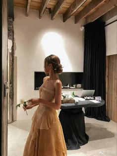 Feyre Archeron Aesthetic, 22th Birthday, Feyre Archeron, Champagne Prom Dress, Dream Aesthetic, Preppy Dresses, Birthday Outfits, Classy Aesthetic, Color Champagne