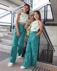 Sisters Outfits, Sister Goals, Instagram Code, Kids Outfits Daughters, Color Combos Outfit, Stylish Kids Outfits, Sister Outfits, Kids Summer Fashion, London Outfit