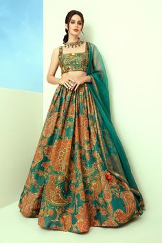 Square Neckline Blouse Lehenga, Square Neck Sleeveless Blouse, Square Neck Blouse Designs, Lehnga Style, Blouse Lehenga, Printed Lehenga