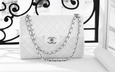 <3<3 Chanel White Classic Bag  ON TREND - ALL WHITE White Chanel Bag, Chanel White, Chanel Chain, White Purse, Perfect Handbag, Chanel Purse, Handbag Heaven, Classic Bags, Burberry Handbags