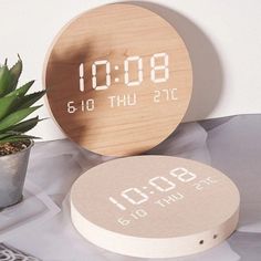 Modern Nordic-Style LED Digital Wall Clock with Temperature Display Image 1 Bedroom Nordic Style, Bedroom Nordic, Wooden Clocks, Led Wall Clock, Clock Living Room, Digital Wall Clock, Wall Watch, Led Clock, Creative Bedroom