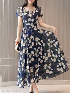 Round Neck Floral Printed Maxi Dress - berrylook.com Trendy Dresses Summer, Chiffon Summer Dress, Causal Dresses, Dress Stores Online, Maxi Dress Online, Maxi Robes, Chiffon Maxi Dress, Dress Silhouette, Style Maxi Dress