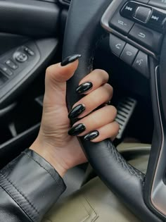 #nails #nailsofinstagram #nailinspiration #blacknails #almondnails Almond Black Nails Ideas, Almond Nails Black Design, Black Nails Acrylic Almond, Black Acrylic Nails Almond, Black Nails Almond, Black Almond Nails, Black Acrylic Nails, Casual Nails, Acrylic Set