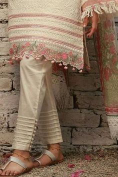 Chudidhar Pant Designs For Stitching, Ladies Pant Design Latest, Ladies Salwar Design, Plazzo Pant Designs Latest, Ladies Pent Design, Latest Trouser Designs Pakistani 2020, Pant Plazzo Designs Latest, Ledis Pent Designs, Ladies Pants Design Latest