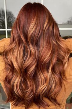 Ginger Balayage, Ginger Brown Hair, Bright Copper Hair, Dark Ginger Hair, Ginger Hair Color, Copper Hair Color, Hair Color Auburn, Hair Shades, Penteado Cabelo Curto