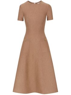 Find OSCAR DE LA RENTA O Flower Knit Midi Dress on Editorialist. cafe au lait brown virgin wool stretch-design knitted construction signature flower details gold-tone hardware crew neck rear zip fastening short sleeves flared skirt straight hem Refined Woman, Midi Dress Brown, Flower Knit, Skirt Straight, Flare Dresses, Gamine Style, Valentino Red, Plain Dress, Fantasy Gowns