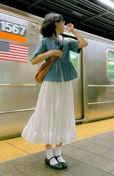 Styling A Yellow Skirt, Spring 2024 Aesthetic Outfits, Midi Dress With Shirt Underneath, Japanese Tourist Outfit, Grandma Inspired Outfits, Library Outfits Aesthetic Summer, 90s Feminine Outfits, Cute Japan Outfits, Modest Japanese Outfits