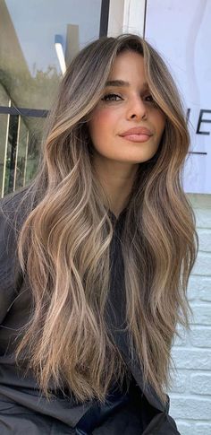 Wellness Girlie, Light Brunette Hair, Goldie Locks, Rambut Brunette, Bombshell Hair, Light Brunette, Brown Hair Looks, Brown Hair Inspo, Brunette Hair With Highlights