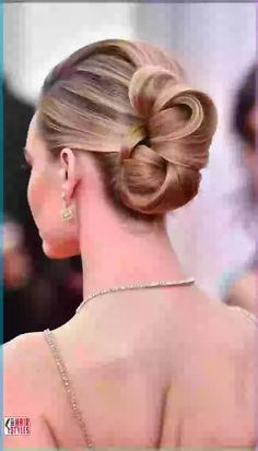 #hairstyles #haircut Updo hairstyles have always been a go-to choice for those seeking an elegant, polished look. Whether for formal events, weddings, or just a chic everyday style, updos are versatile, practical, and timeless. In recent years, modern twists on classic updos have taken center stage, blending traditional elegance with contemporary flair. Here’s a detailed look at the top 10 modern updo hairstyles, along with styling tips and insights into the latest trends. 1. Messy Bun The... Rock Haircuts, Modern Updo Hairstyles, Ancient Egyptian Hairstyles, Styling Thick Hair, Modern Updo, Diy Updo, Hairstyles For Thick Hair, Low Chignon