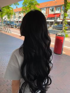 Hairmakeover Healthy Black Hair, Black Wavy Hair, Black Hair Aesthetic, Long Dark Hair, Pretty Hair Color, Hair Stylies, Long Wavy Hair