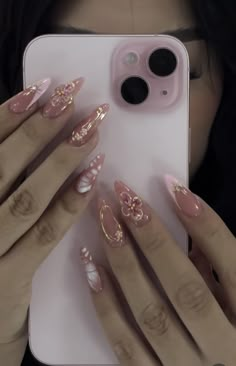 Aesthetic Gel X Nails, Kali Uchis Aesthetic Nails, Baddie Nails Almond Shape, Fairy Almond Nails, Baby Pink Cat Eye Nails, Cute Nail Ideas Almond Shape, Almond Gel X Nail Designs, Quinceanera Nails Pink, Pink Nail Inspo Almond