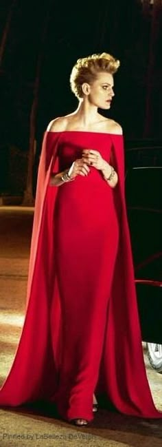 Red elegance | LBV ♥✤ Love this. I could so rock this dress if only I had somewhere to wear it! Dress With Red Heels, Red Evening Gown, Red Gowns, Red Heels, Cape Dress, Gorgeous Gowns, Beautiful Gowns, Dress Red