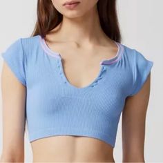 Urban Outfitters Out From Under Seamless Cropped Top Size Xs - Color: Light Blue + Pink Never Worn Before - Perfect Condition 2000s Aesthetic Clothes, Ladies Crop Top, Girls Streetwear, Slim Tank Top, Women Vest, T Shirt Crop Top, 2000s Aesthetic, Stripe Outfits