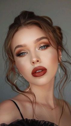 Fall Makeup Photoshoot, Dark Fall Wedding Makeup, Fall Wedding Bridal Makeup, Country Makeup Looks, Makeup For Rose Gold Dress, 2016 Makeup Looks, Fall Makeup 2024, Medium Contrast Makeup, Cool Toned Makeup Looks