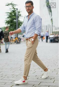 Nice Outfits For Men, Summer Business Attire, Timeless Outfits, Mens Fashion Blog, Mens Formal Wear, Outfit Formulas, Traje Casual, Double Denim, Men Formal