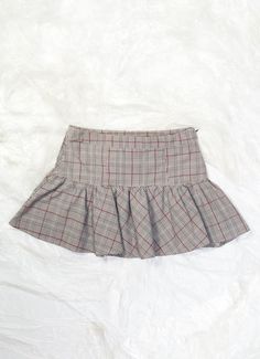 Low Rise Skirt, 2000s Emo, Flat Pant, Skirt Medium, Vintage Plaid, Gray Plaid, Plaid Skirts, Y2k Vintage, Pretty Dresses