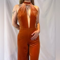 Never Worn Velvet Jumpsuit. Great Condition. Ankle Length. Terracotta Jumpsuit, Dance Jumpsuit, Cocktail Wedding Attire, 70s Jumpsuit, Disco Jumpsuit, Drip Drip, Satin Romper, Velvet Romper, Black Capri Leggings