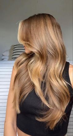 Rambut Brunette, Honey Brown Hair, Brown Hair Inspo, Honey Blonde Hair, Dark Blonde Hair, Awesome Hair, Blonde Hair Inspiration