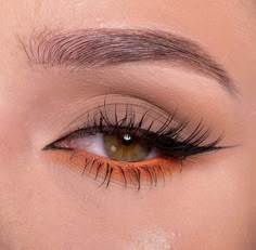 Eye Makeup Pop Of Color Simple, Casual Colorful Eye Makeup, Eyeshadow Looks Orange, Colored Eyeliner Looks, Makeup For Work, Colored Eyeliner, Soft Makeup, Colorful Eye Makeup, Dope Makeup