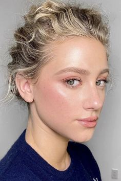 Nomakeup Makeup, Feather Brows, Makeup Looks For Green Eyes, Bridal Makeup Natural, Makeup For Blondes, Dewy Makeup, Fall Makeup Looks