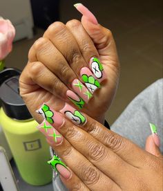 Design French Tip, Kaws Nails, French Tip Fake Nails, Acrylic Nail Designs Coffin, Square Press On Nails, Acrylic Toe Nails, Long Acrylic Nail Designs, Hard Nails, Diy Acrylic Nails