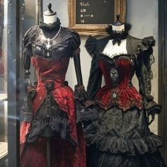 Vamp Core Outfits, Vampcore Outfits, Gothic Vampire Outfit, Victorian Vampire Outfit, Vampire Wedding, Vampire Gothic, Vampire Dress, Vampire Clothes