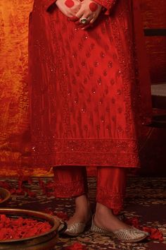 Red silk chanderi kurta with cutdana, chir, crystals and sequins embroidery. Comes with pant and an organza dupatta. - Aza Fashions Red Kurta, Kurta Pant Set, Organza Dupatta, Kurta With Pants, Sequins Embroidery, Fashion App, Red Silk, Set For Women, Aza Fashion