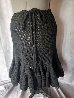 Send me your Waist Hips and Length desired for this skirt. Simple Elegant Skirt is a basic staple of wardrobe.  Crochet for comfortable clothing that hangs right. No seams as it is crocheted in the round. 100 cotton 4 worst weight yarn used. Can be done in Black or your favorite color. Little Black Dress Casual, Casual Business Attire, Black Dress Casual, Goth Skirt, Boho Goth, Elegant Skirt, Skirt Midi, Crochet Skirt, Crochet Round