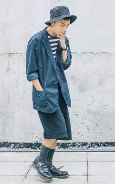 適合SIMPLE、URBAN、CASUAL、OVERSIZE、EVERYDAY、DAILY LIFE、WORK、MEETING的穿搭 Shorts Korean, Harajuku Fashion Street, Preppy Southern, Mens Shorts Summer, Work Meeting, Mens Spring Fashion, Wearing Style, Mens Fashion Inspiration, Men Wear