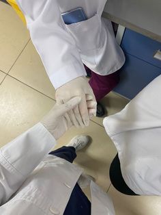 Doctor Girl, Medicine Snaps, Hospital Admit Hand Pics, Birthday Cake With Photo, Nurse Aesthetic, Medical Videos, Doctor Outfit, Bff Hands Aesthetic, Medical Photos