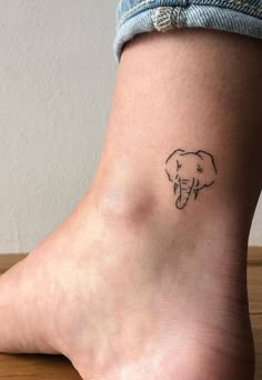 Small Foot Tattoos, Tattoo Art Design, Tattoo Snake, Elephant Tattoo Design, Foot Tattoos For Women, Small Girl Tattoos, Inspiration Tattoos, Mandala Tattoo Design, Elephant Tattoo